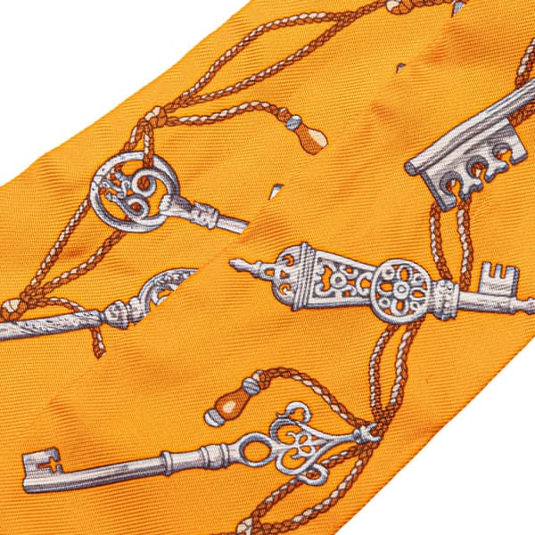 Pre-owned Hermès Les Cles a Pois Silk Twilly Scarf Orange