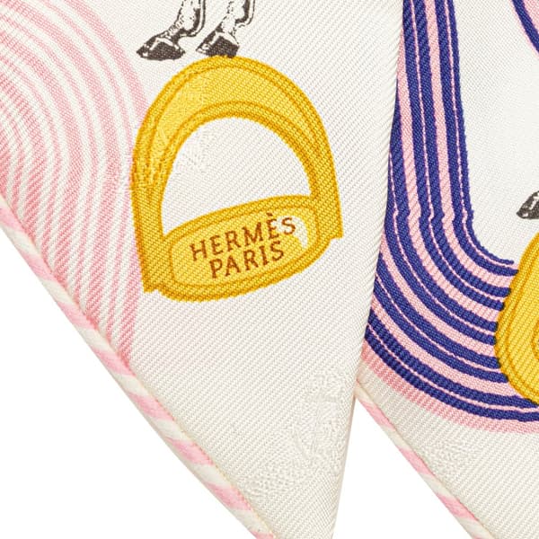 Pre-owned Hermès Garde Robe Pop Silk Twilly Scarf White