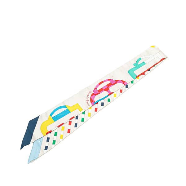 Pre-owned Hermès Bouclerie Moderne Plumetis Silk Twilly Scarf White