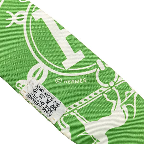 Pre-owned Hermès Ex Libris Twisty Silk Twilly Scarf Red
