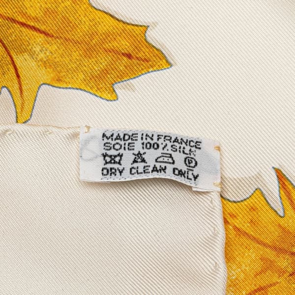 Pre-owned Hermès A Walk In The Park Silk Scarf White