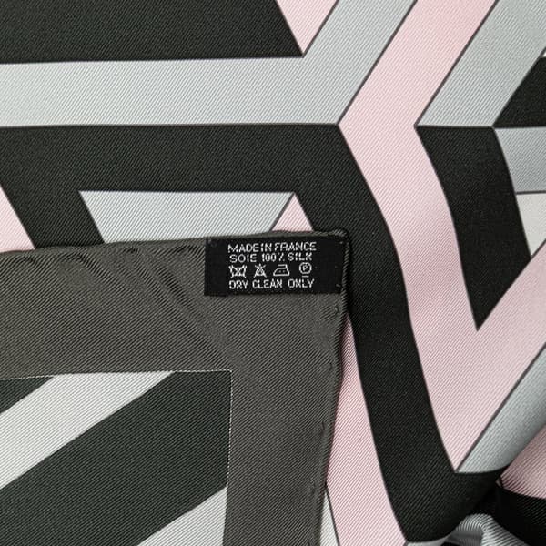 Pre-owned Hermès Cube Silk Scarf Gray