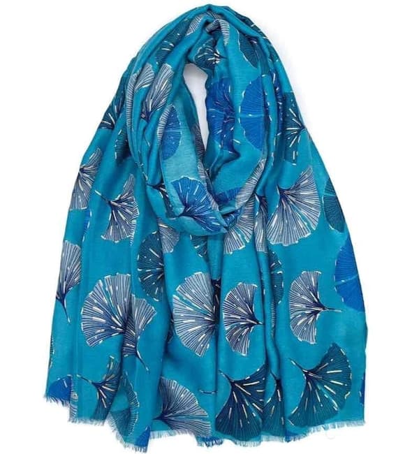 A scarf in several different colors - choose your favorite