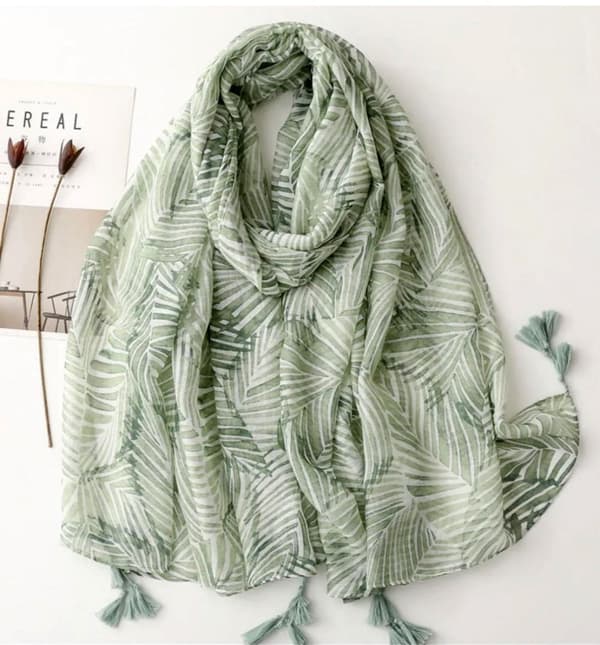 Scarf with tassels - available in blue or green