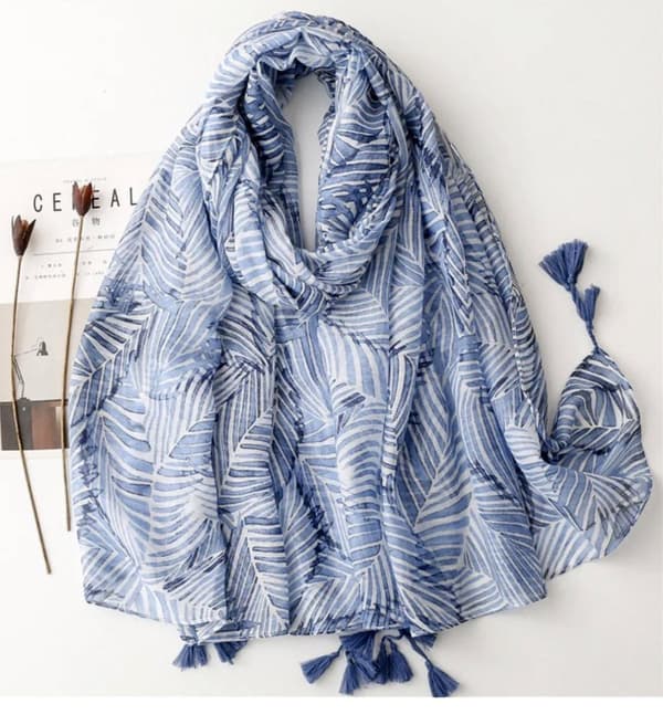 Scarf with tassels - available in blue or green