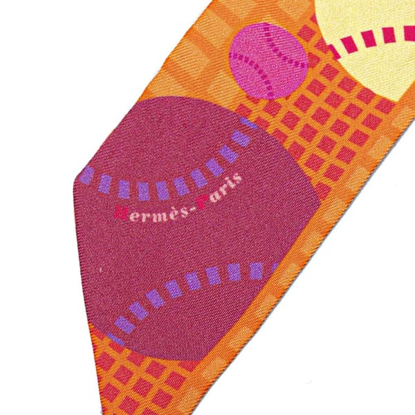 Pre-owned Hermès Balles de Tennis Silk Twilly Scarf Orange