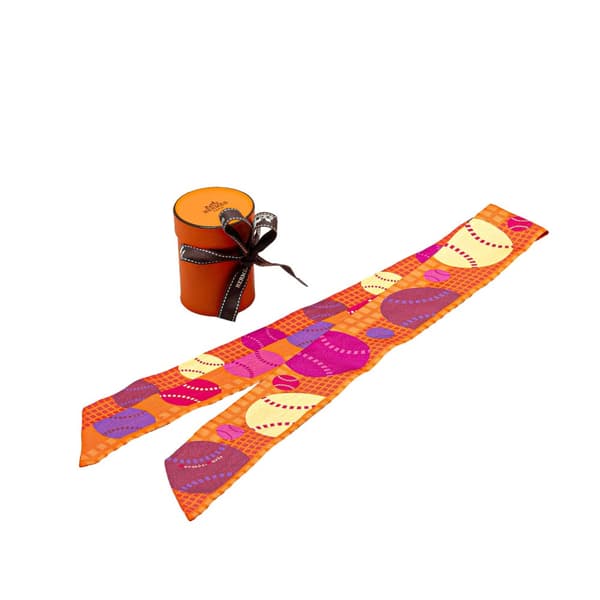 Pre-owned Hermès Balles de Tennis Silk Twilly Scarf Orange