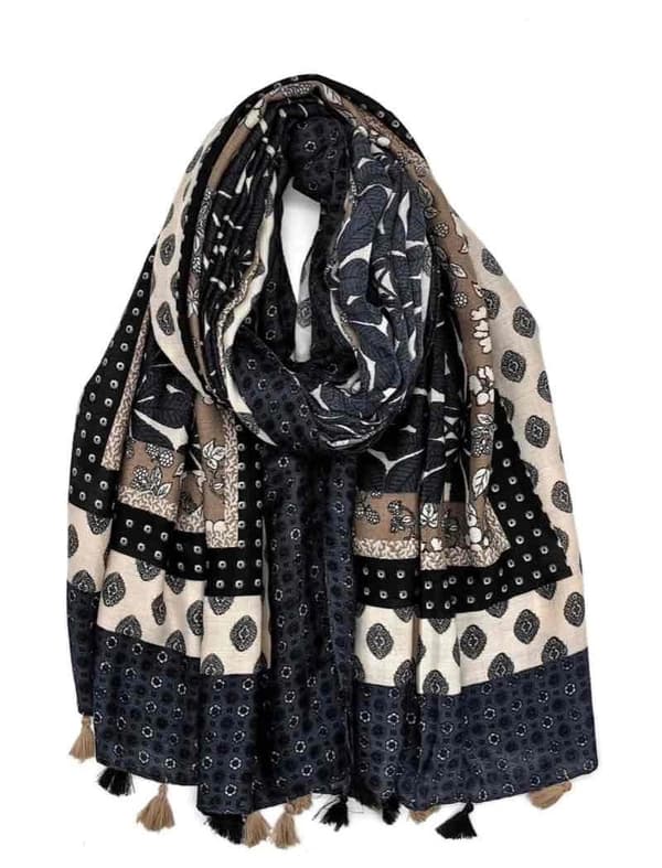 Scarf med tofsar - finns i flera färger