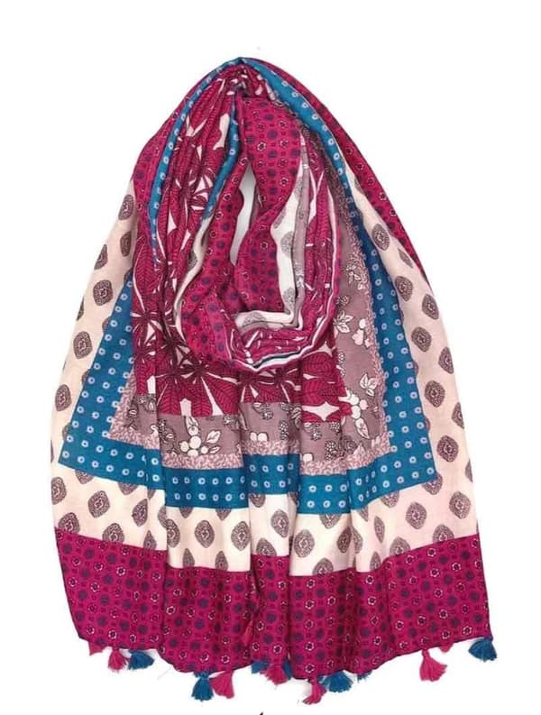 Scarf med tofsar - finns i flera färger