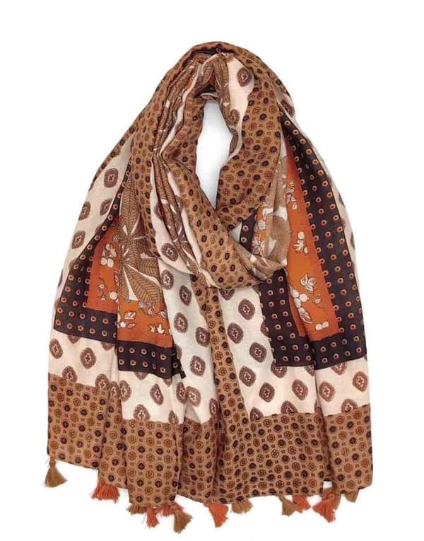 Scarf med tofsar - finns i flera färger
