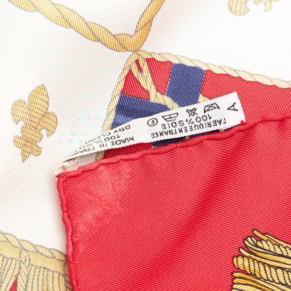 Pre-owned Hermès Vue Du Carosse De La Galere La Reale Silk Scarf Red