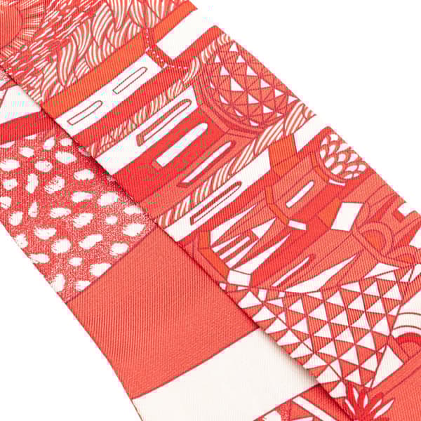 Pre-owned Hermès Animapolis Silk Twilly Scarf Red