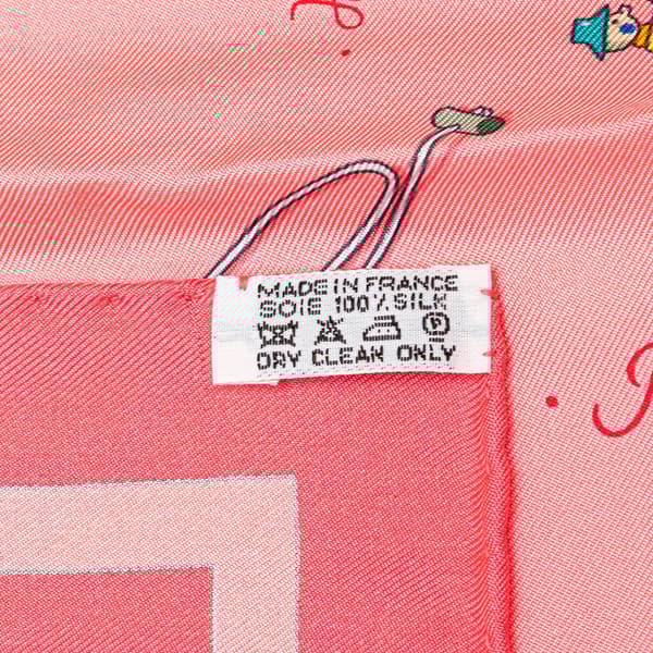 Pre-owned Hermès Raconte Moi le Cheval Silk Scarf Pink