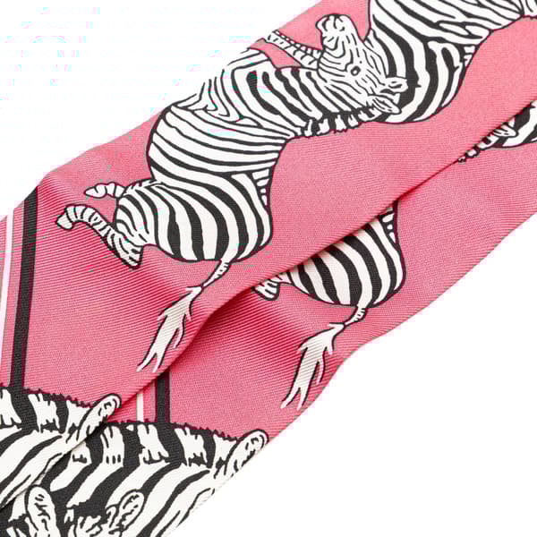 Pre-owned Hermès Les Zebres Silk Twilly Scarf Pink