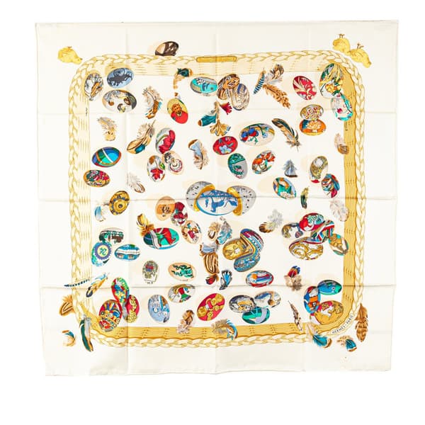 Pre-owned Hermès Couvee D'Hermes Silk Scarf White