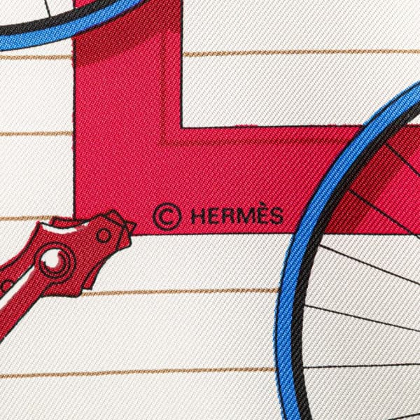 Pre-owned Hermès Les Becanes Silk Scarf White
