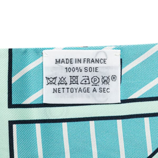 Pre-owned Hermès Quadrige Bayadere Silk Twilly Scarf Blue