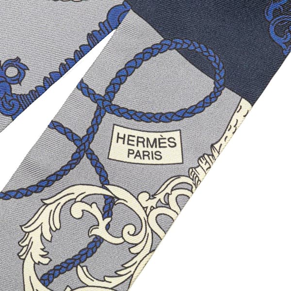 Pre-owned Hermès Tours de Cles Twilly Silk Scarf Blue