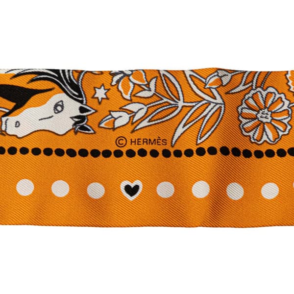 Pre-owned Hermès Entre Ciel Et Mer Bandana Silk Twilly Scarf Orange