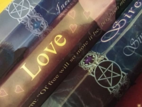 5-Pack Spell Rökelsestickor Luck Love - ca 100 stickor