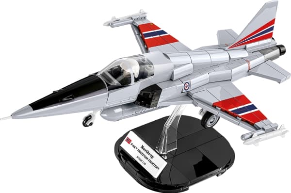 COBI Northrop F-5A Freedom Fighter, Byggklossar, 6 År, 358 styck