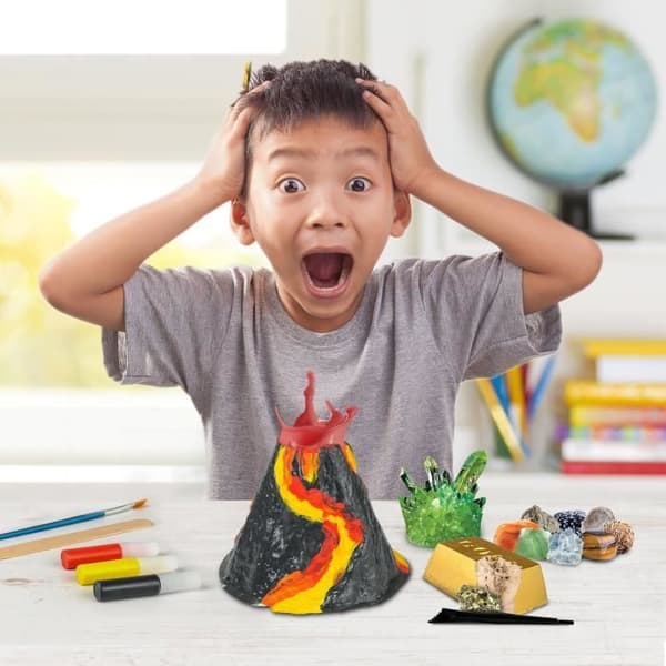 BANDAI - National Geographic - Explorer's Maxi Kit: Earth Science