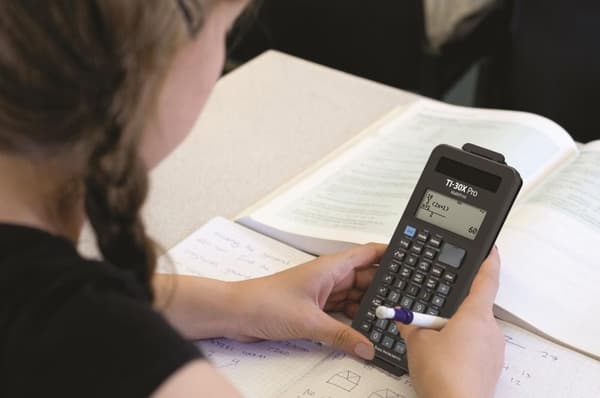 Teknisk räknare TEXAS TI-30X Pro Math