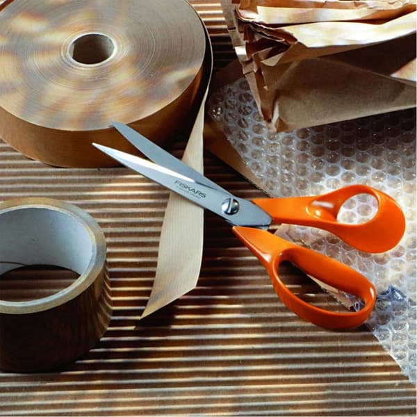 Fiskars Classic universalsax - L: 21 cm - Högersax