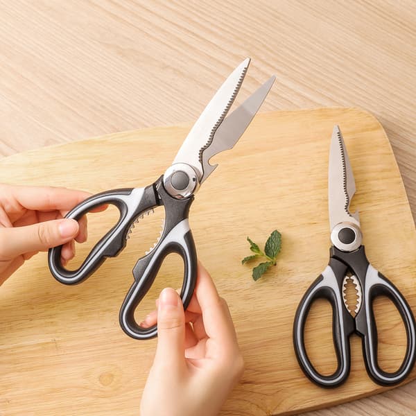 INF Multifunktionel saks med galvaniseret dæksel (2,5 mm tyk) og kappe 0