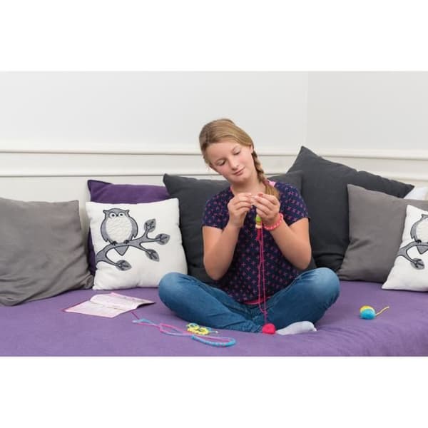 Stickning DIY Kit - Lena - 42375 - 3 färger - Plastnål - Trästickning