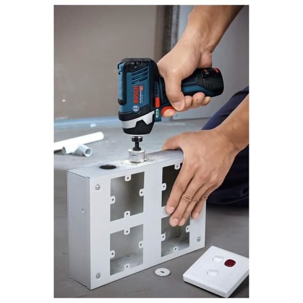 Bosch Professional GDR 12V-105 slagdrivare + 2 2,0Ah batterier + LBOXX - 06019A6977