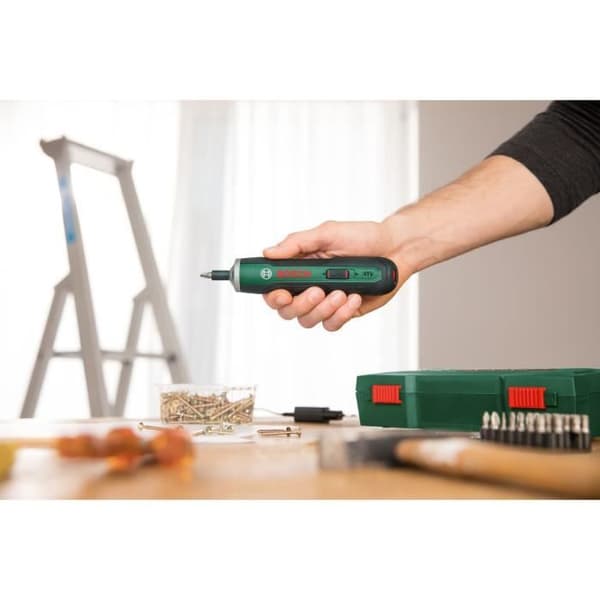 Bosch ergonomisk sladdlös skruvmejsel - PushDrive (integrerad 3,6V - 1,5Ah, Micro USB-laddning, levereras med 32 skruvmejselbitar)