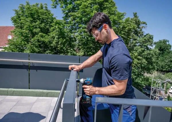 BOSCH PROFESSIONAL GDS 18V-330 HC sladdlös slagdrivare - 2 batterier - laddare - fodral