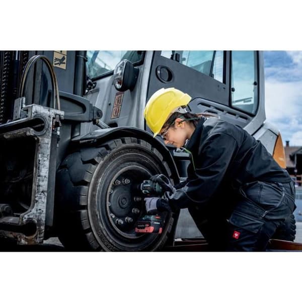 METABO SSW 18 LTX 800 BL slagskruvmejsel - 2 st 5,5 Ah batterier + laddare - 602403660