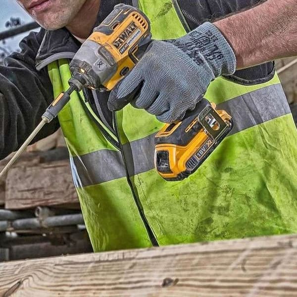 18V XR Borstlös slagskruvmejsel + 2 5Ah batterier + laddare + T-STAK box - DEWALT - DCF887P2-QW