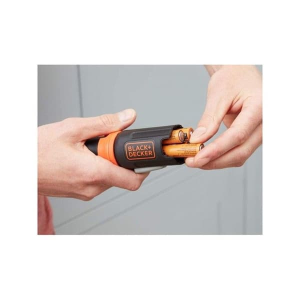 Batteridriven skruvdragare - Black + Decker - BCF601C-XJ - LED-belysning - 5 Nm - 4 AA-batterier ingår