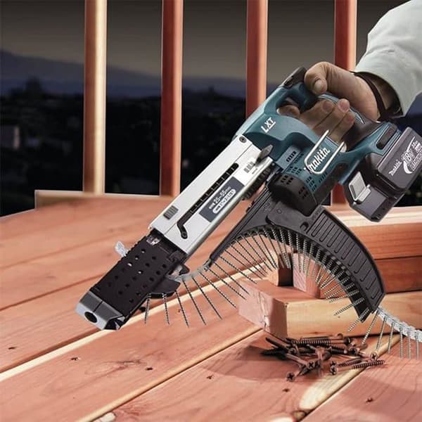 MAKITA DFR550Z sladdlös placoskruvmejsel - 18V - 1,7 kg