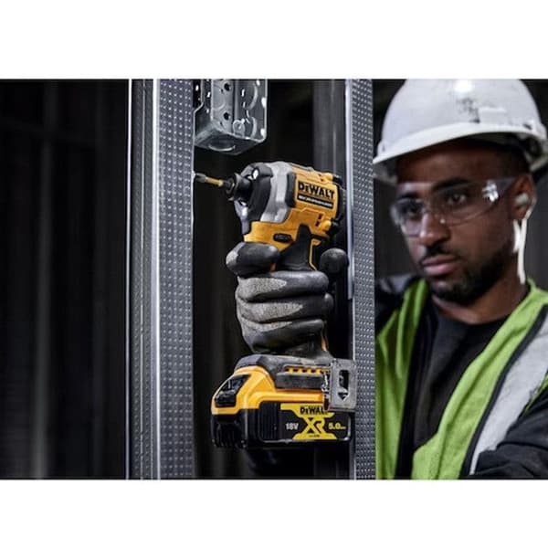 Slagskruvmejsel 18V XR 205 Nm (2x5,0 Ah) - DEWALT DCF850P2T