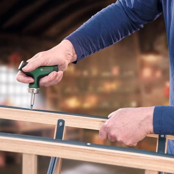 Bosch Adventskalender Handverktyg 2024, 33 delar