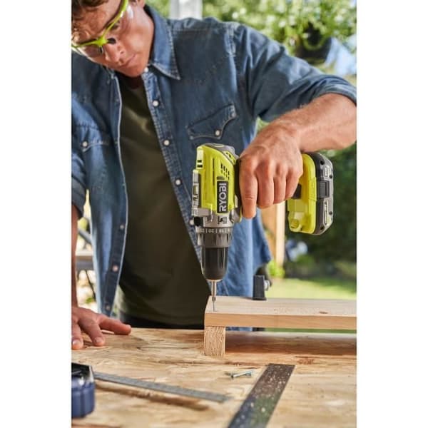 RYOBI - 18 V ONE+ iskuporakone - 50 Nm - 500-1800 rpm + 4,0 Ah akku, 2,0 A laturi, laukku - R18PD3-140SA