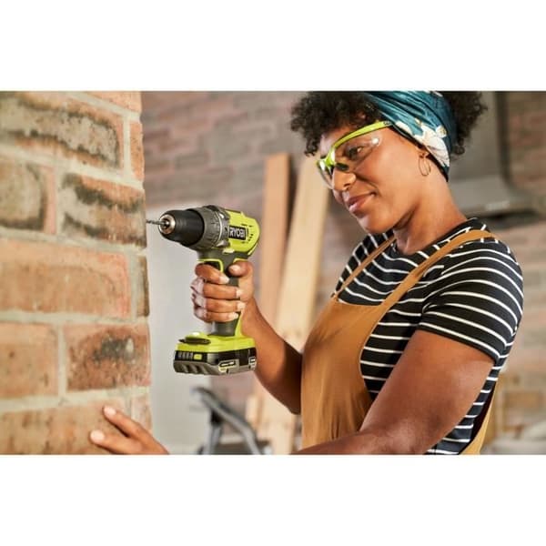 RYOBI - 18 V ONE+ iskuporakone - 50 Nm - 500-1800 rpm + 4,0 Ah akku, 2,0 A laturi, laukku - R18PD3-140SA