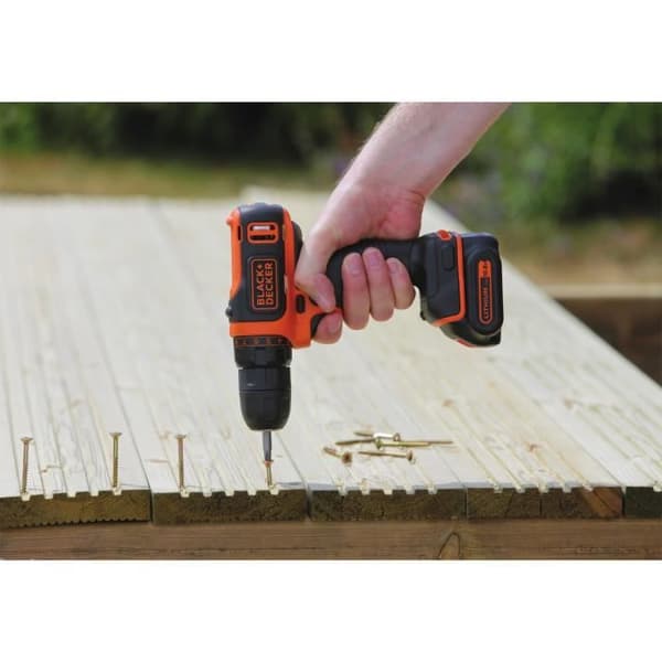 BLACK+DECKER BDCDD12KB-QW 12V Akku Skruetrækker med 2 x 1,5 Ah Batterier og Oplader