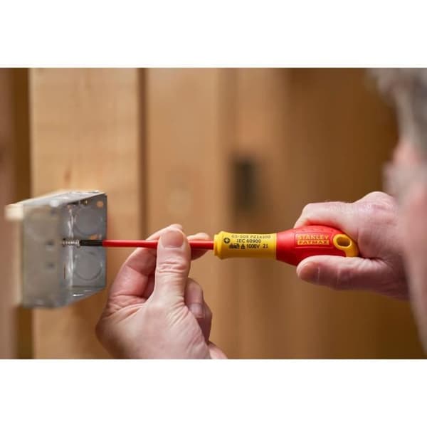 Sats med 2 skruvmejslar - STANLEY FATMAX - FMHT0-62649 - Isolerade kopplingsplintar 1000V - PZ1X100 + PZ2X125