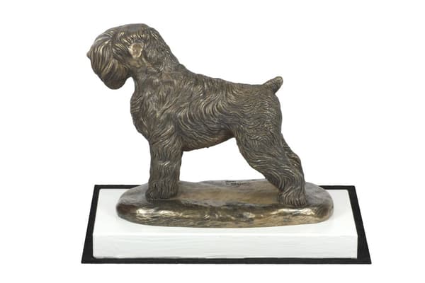Russian Black Terrier - hundestatuette, figur på hvid base, trofæ til en hundeudstilling af Art-Dog