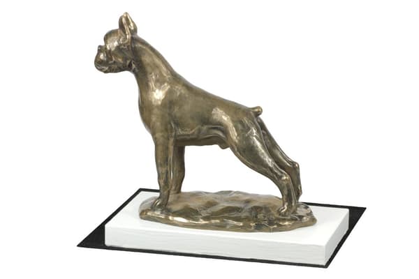 Boxer, Boxer I - hundestatuette, figur på hvid bund, trofæ til hundeudstilling af Art-Dog