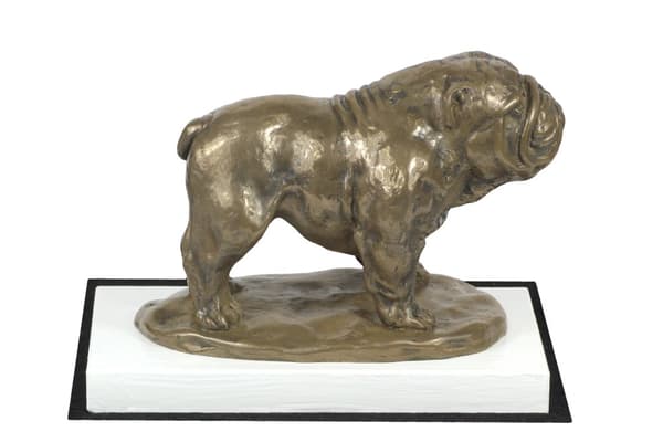 Bulldog I - en hundstatyett, en statyett på vit bas, en trofé för hundutställningen Art-Dog