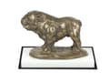 Miniatyrbild 1 av 5: Bulldog I - en hundstatyett, en statyett på vit bas, en trofé för hundutställningen Art-Dog