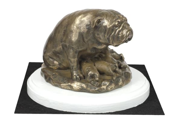 Bulldog II - en hundstatyett, en statyett på vit bas, en trofé för hundutställningen Art-Dog