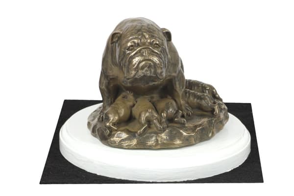 Bulldog II - en hundstatyett, en statyett på vit bas, en trofé för hundutställningen Art-Dog