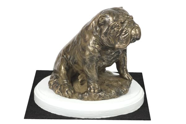 Bulldog III - en hundstatyett, en statyett på vit bas, en trofé för hundutställningen Art-Dog